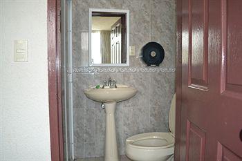 Hotel Costa Brava Guadalajara Bagian luar foto
